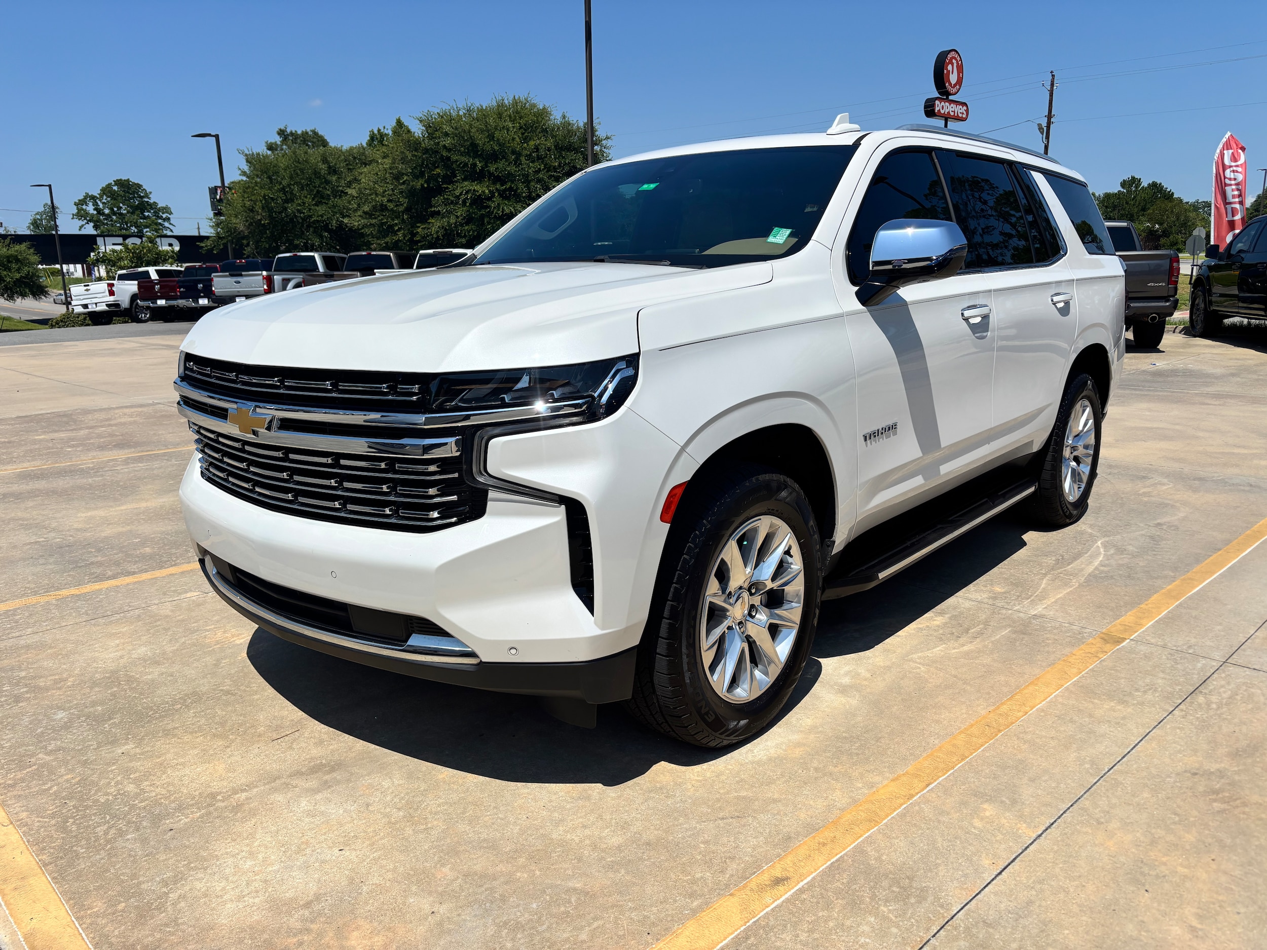 2022 Chevrolet Tahoe Premier's photo