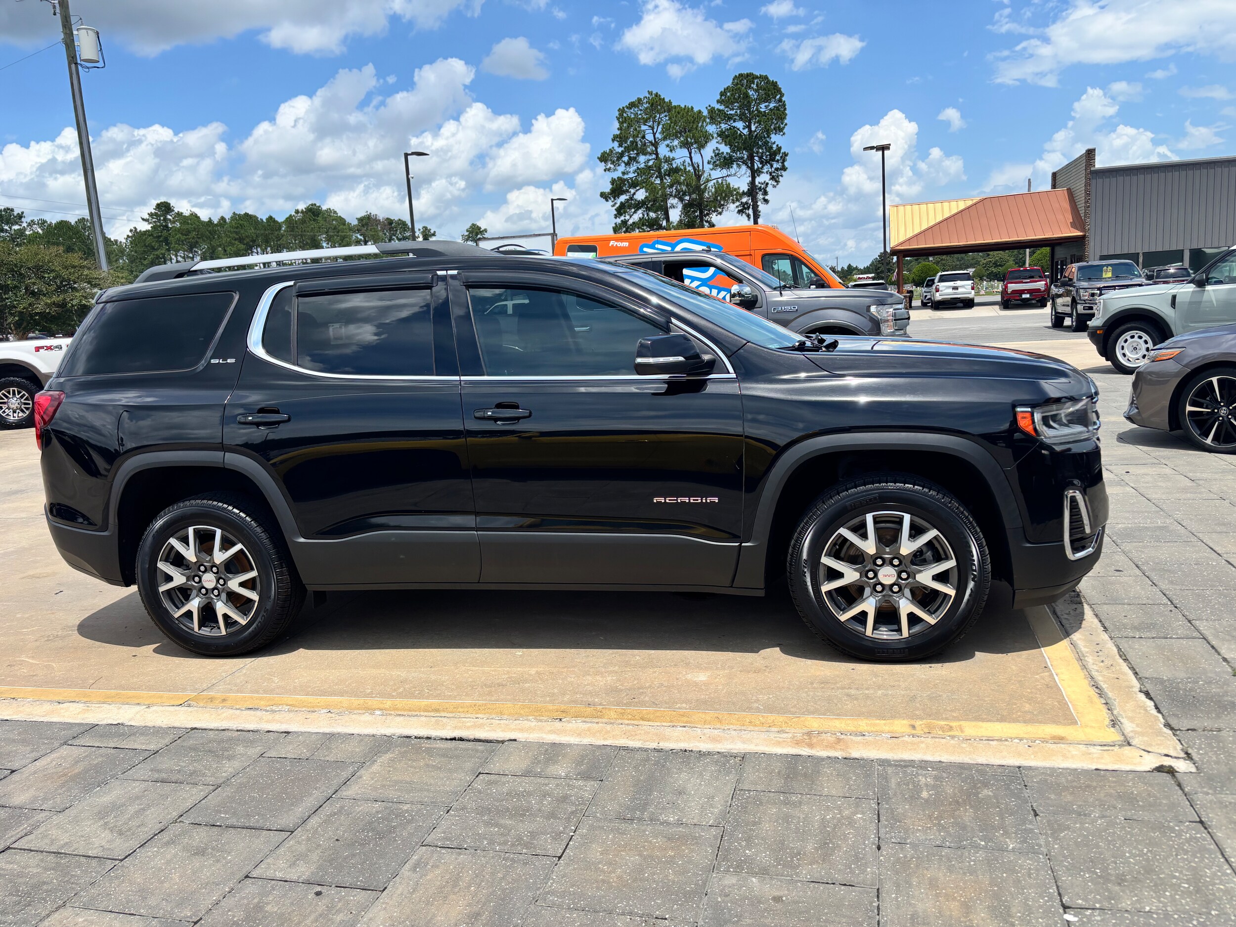 2021 Gmc Acadia SLE photo 4