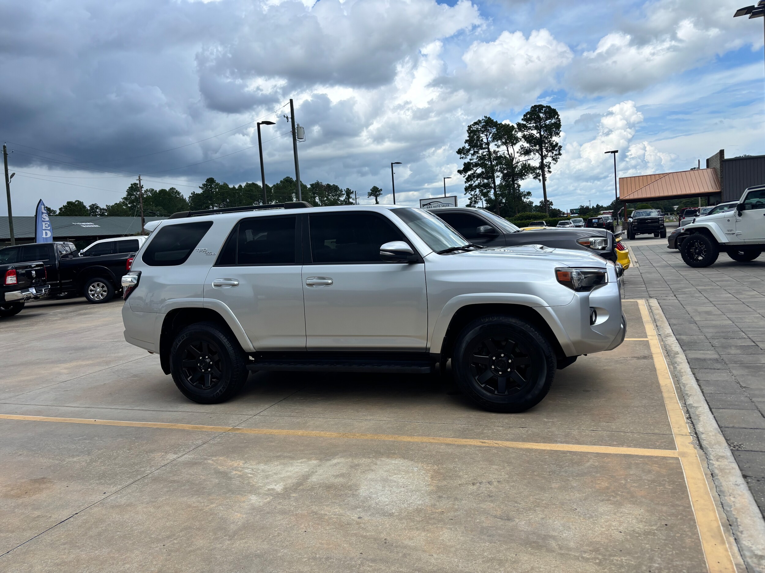2019 Toyota 4Runner TRD Premium photo 3