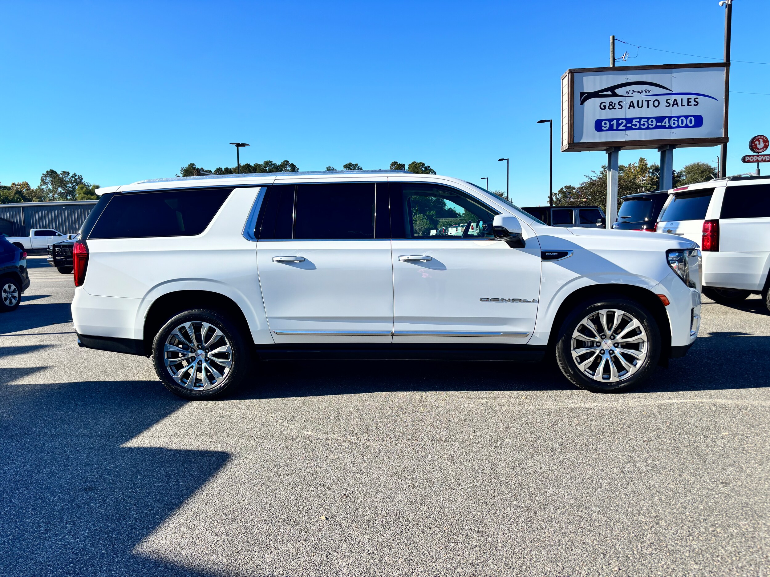 2021 Gmc Yukon XL Denali photo 4