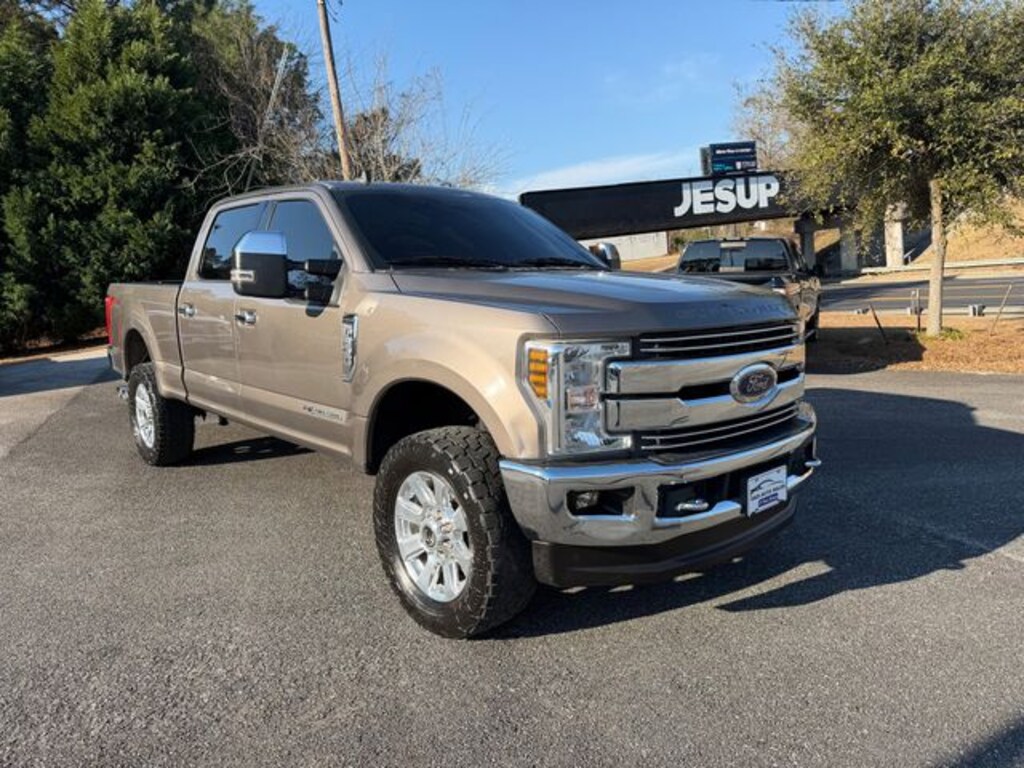 Used 2019 Ford F-250SD Lariat Truck