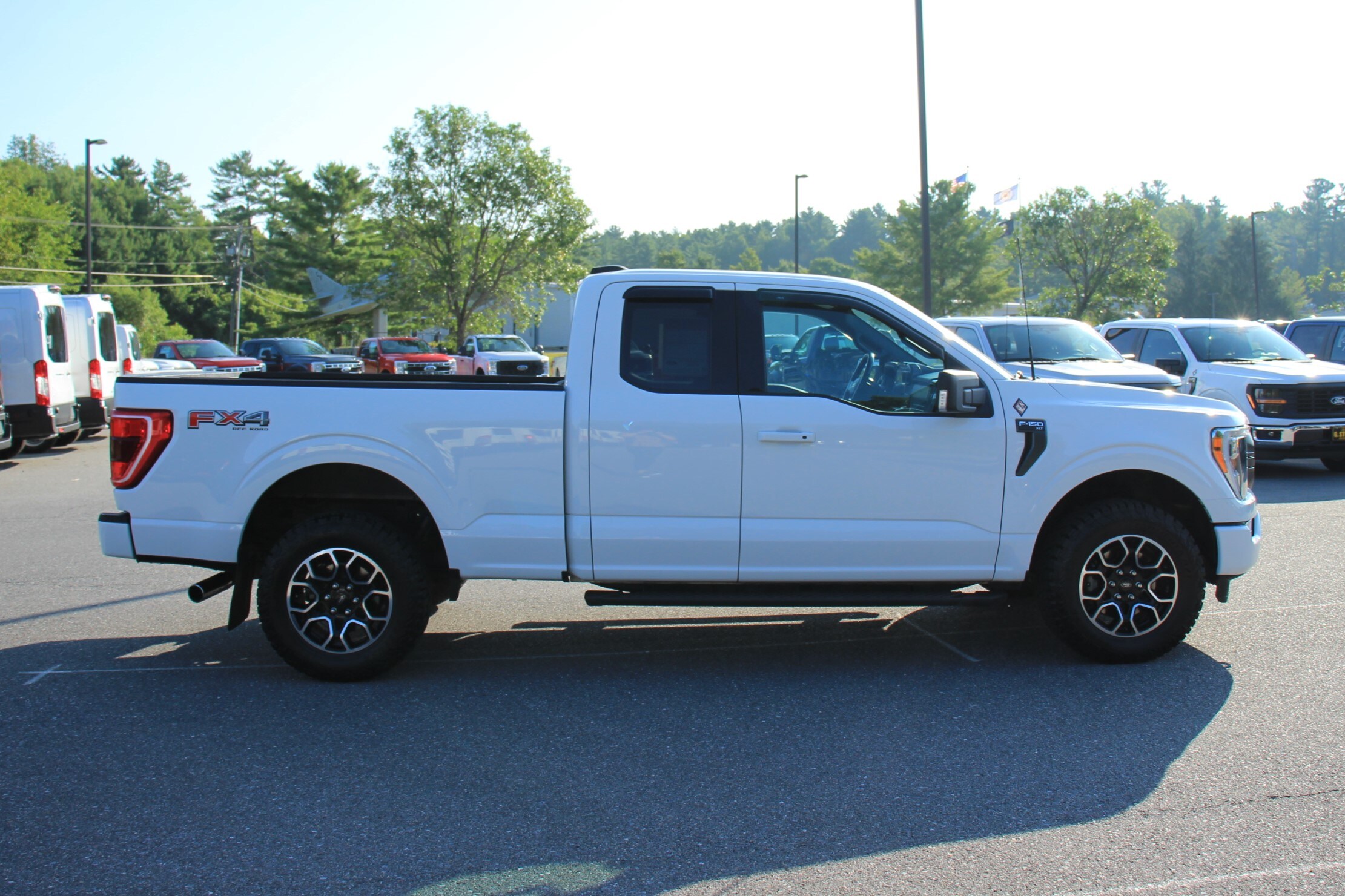 2021 Ford F-150 XLT photo 4