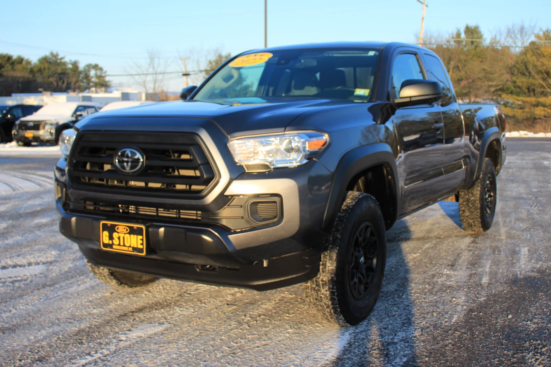2022 Toyota Tacoma SR's photo