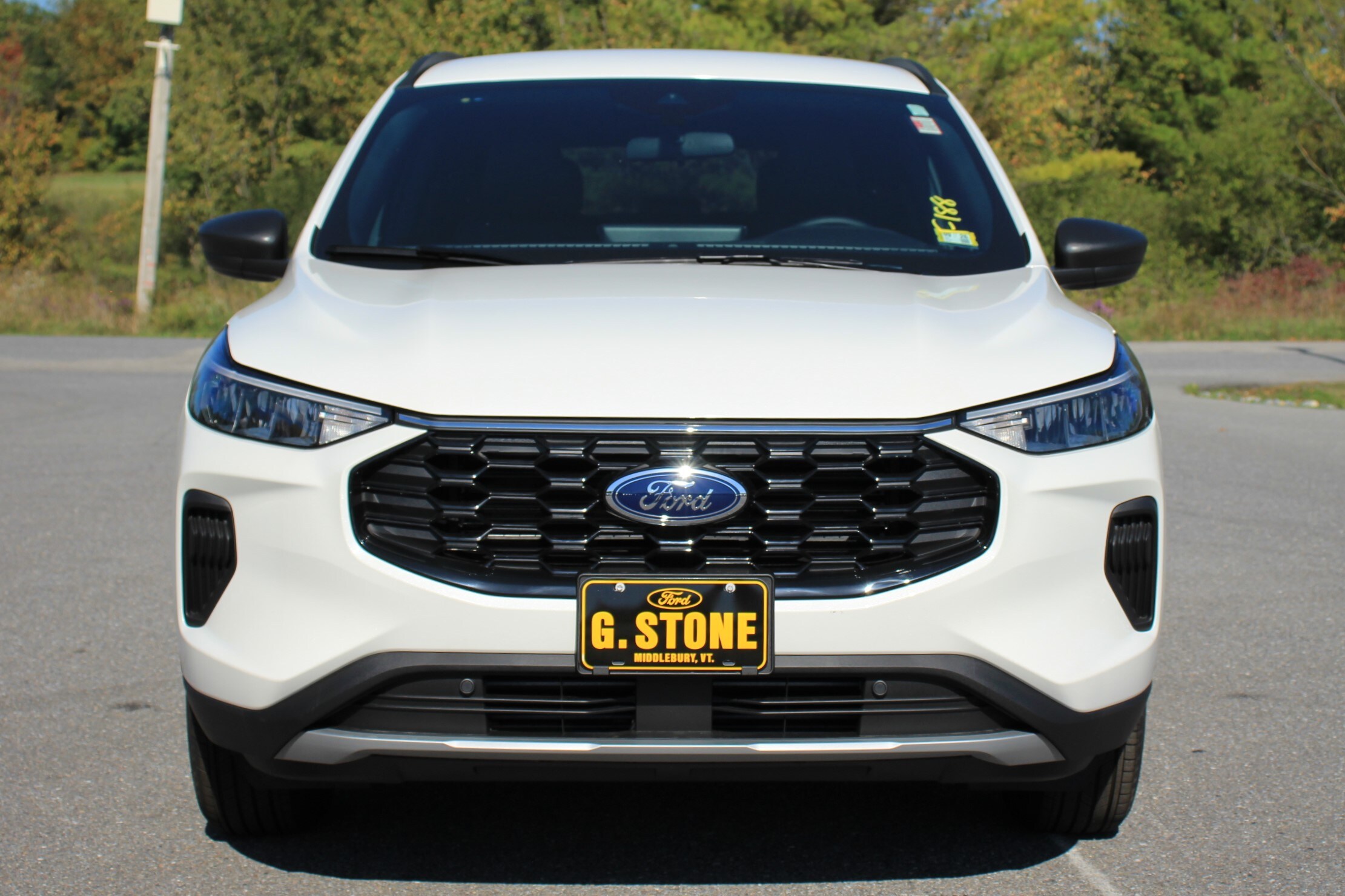 2025 Ford Escape ST-Line photo 2