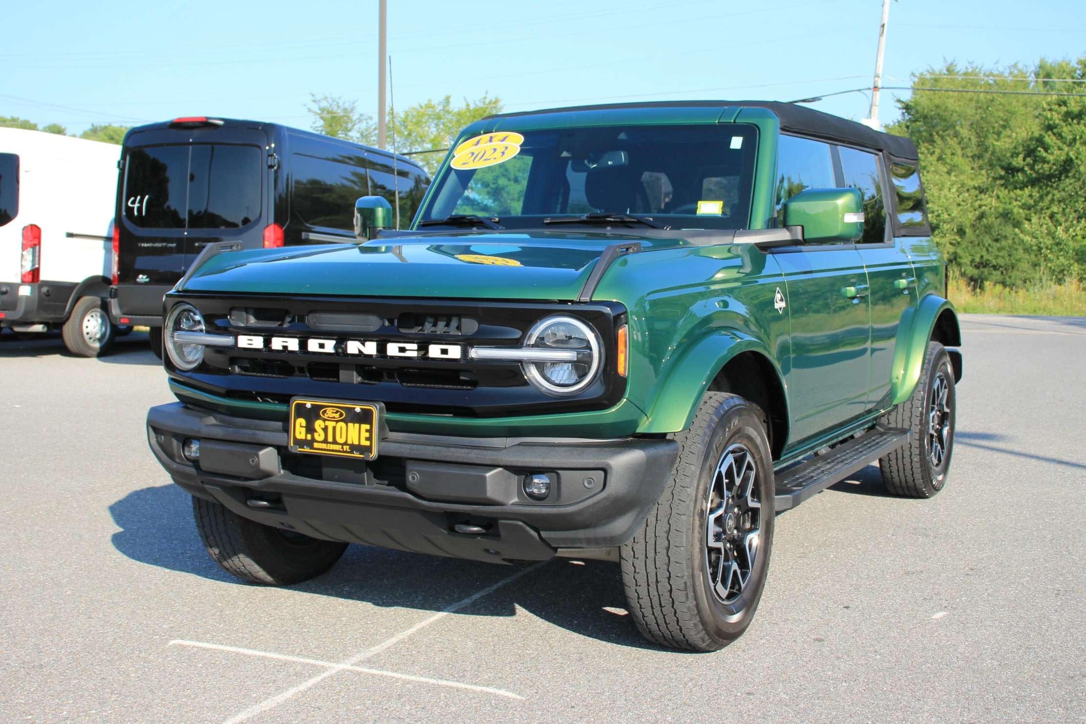 2023 Ford Bronco 4-Door Outer Banks's photo