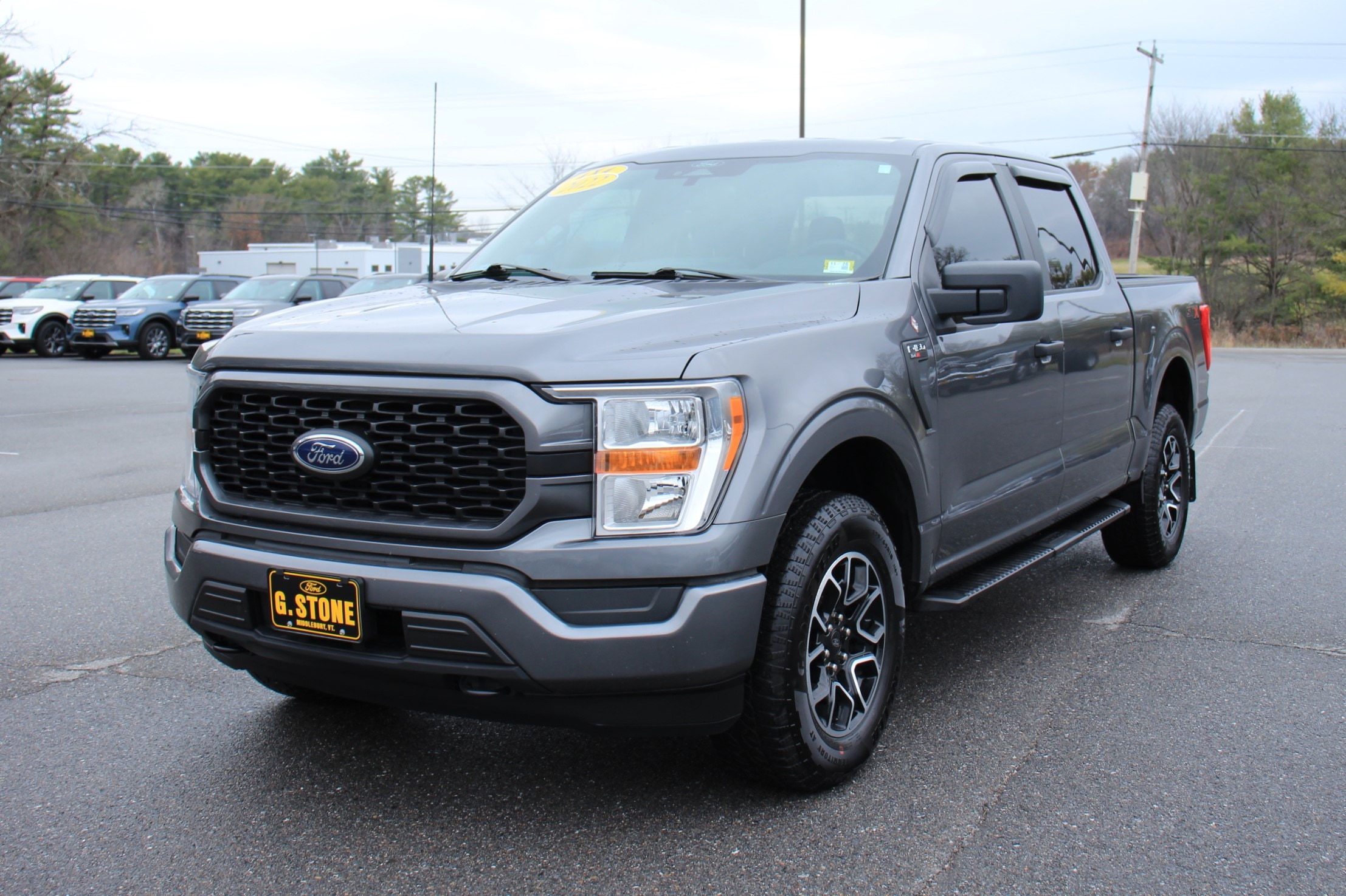 2022 Ford F-150 XL's photo