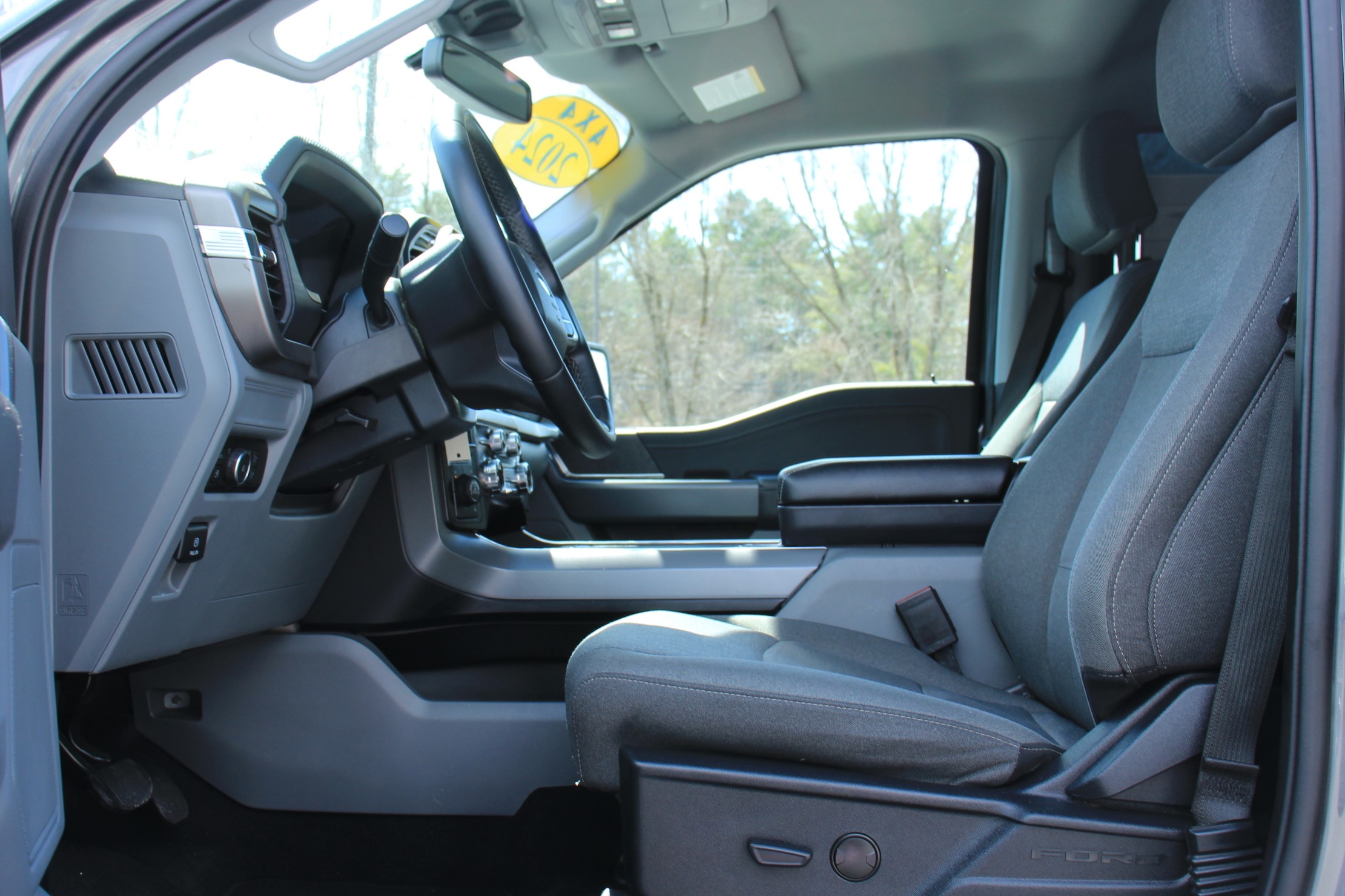 2024 Ford F-150 XLT - Photo 12