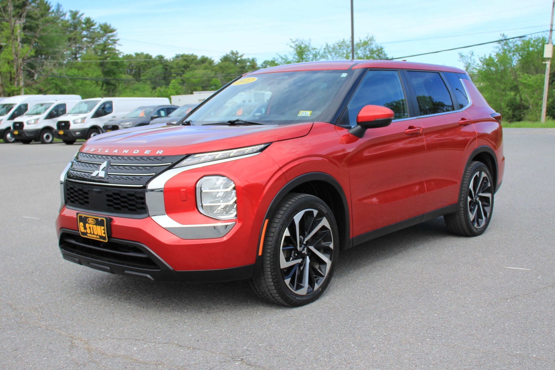 2022 Mitsubishi Outlander ES S-AWC's photo
