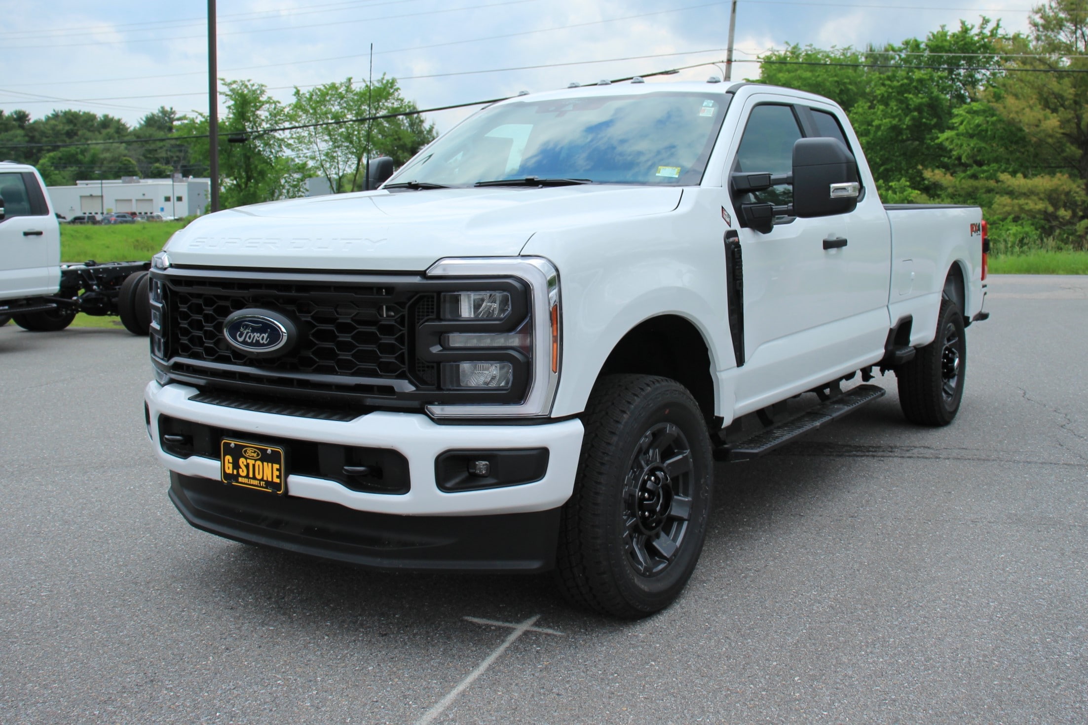 2025 Ford F-350 Super Duty XL's photo
