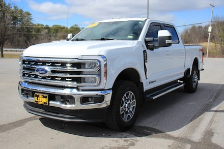 2023 Ford F-350 Lariat Truck Crew Cab