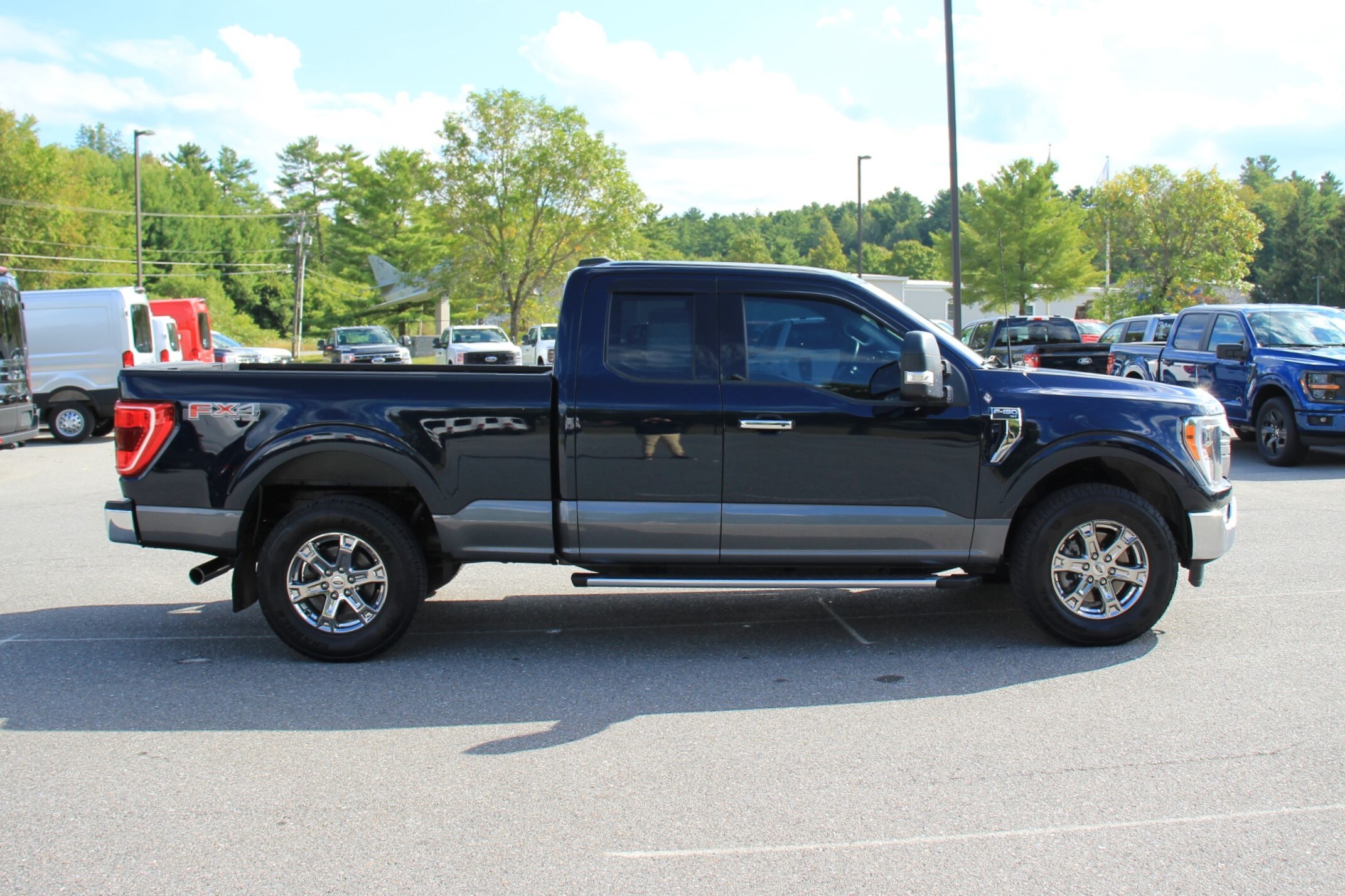 2023 Ford F-150 XLT photo 4