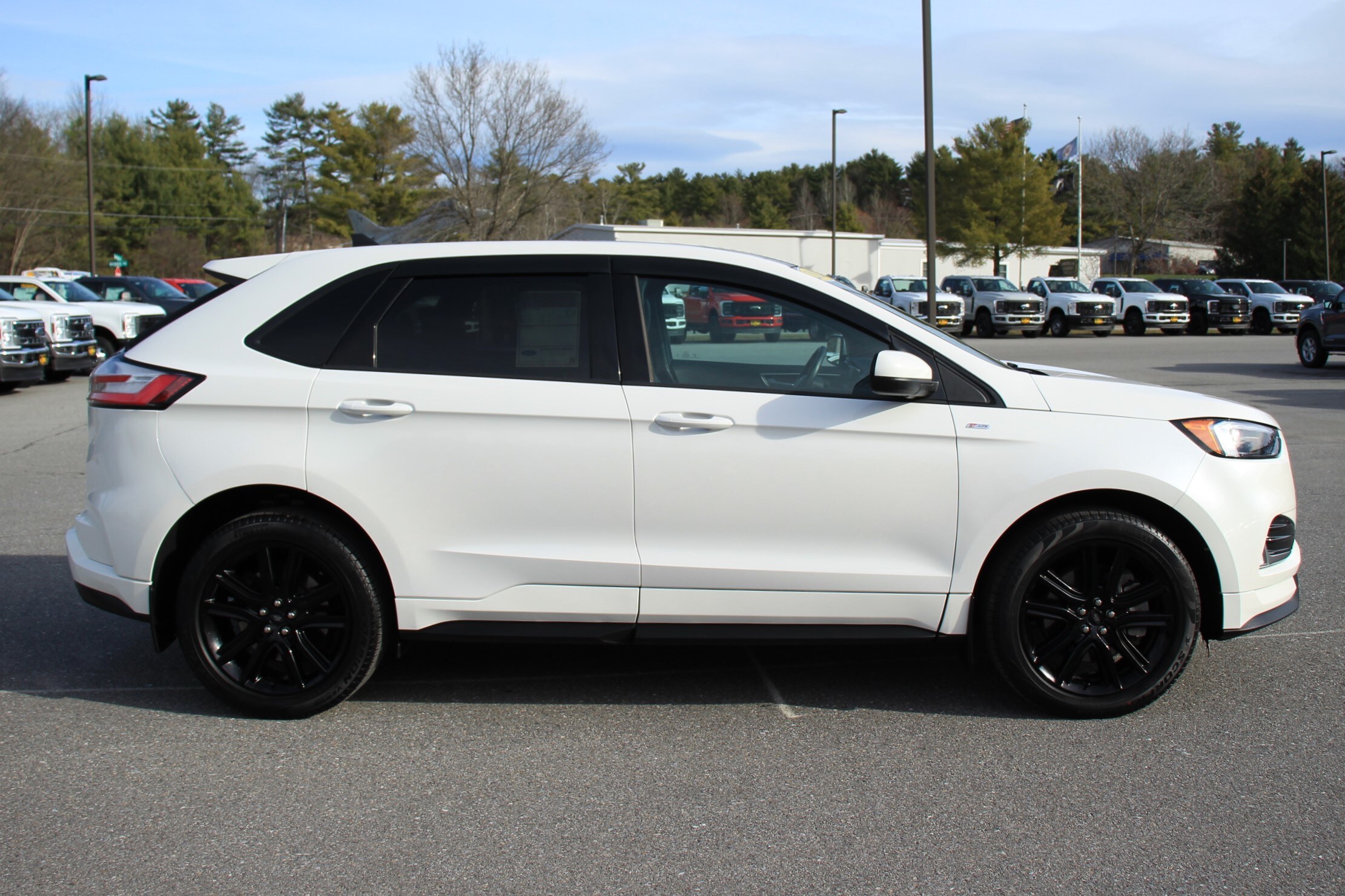 2024 Ford Edge ST-Line photo 4