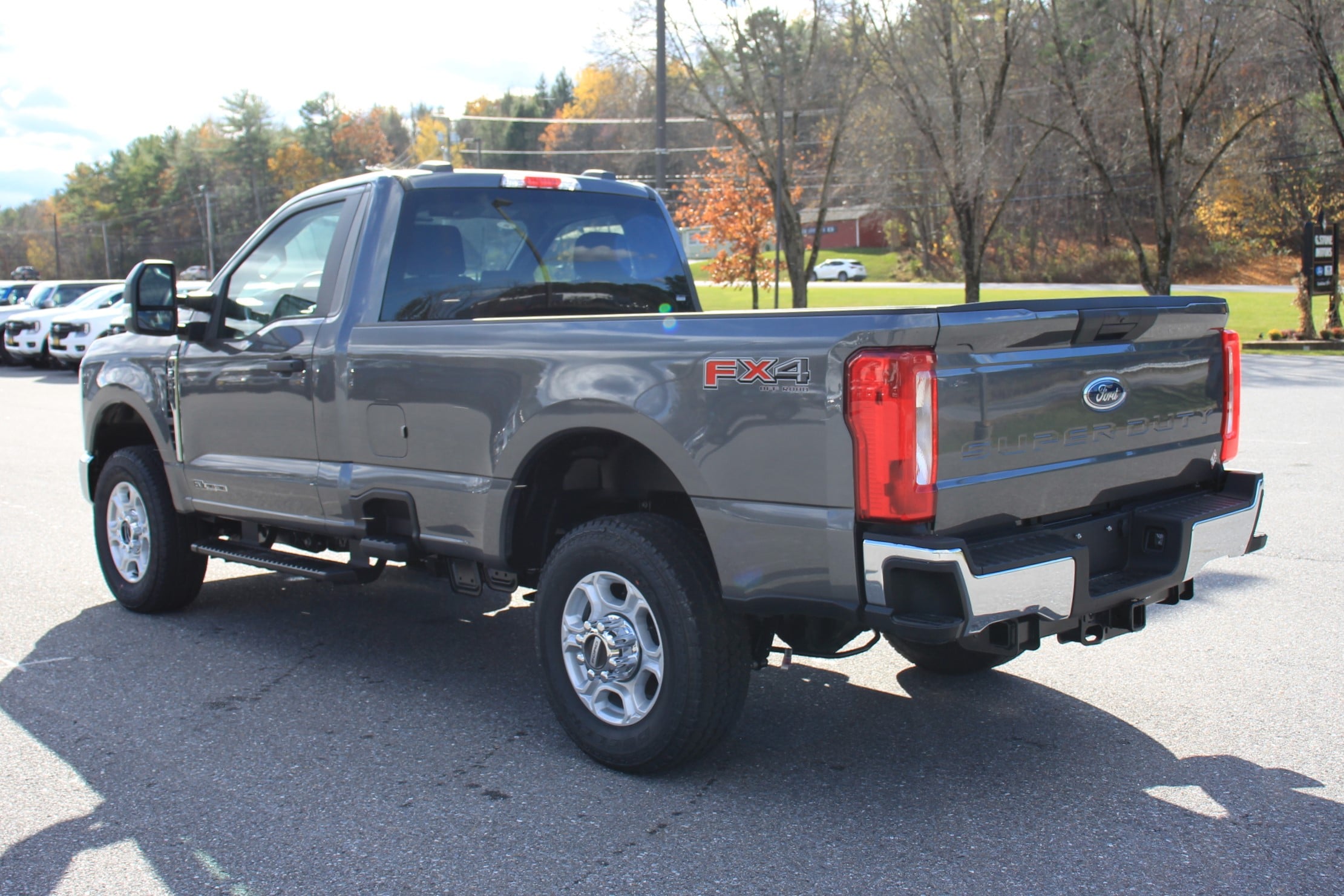 2026 Ford F-350 Super Duty XLT - Photo 6