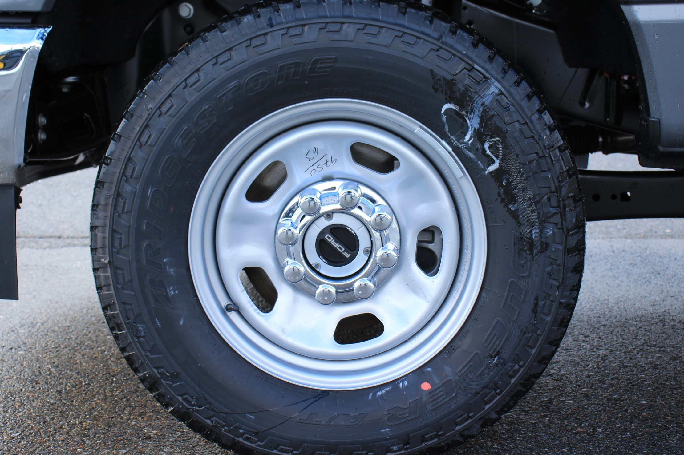 2026 Ford F-350 Super Duty XL - Photo 9