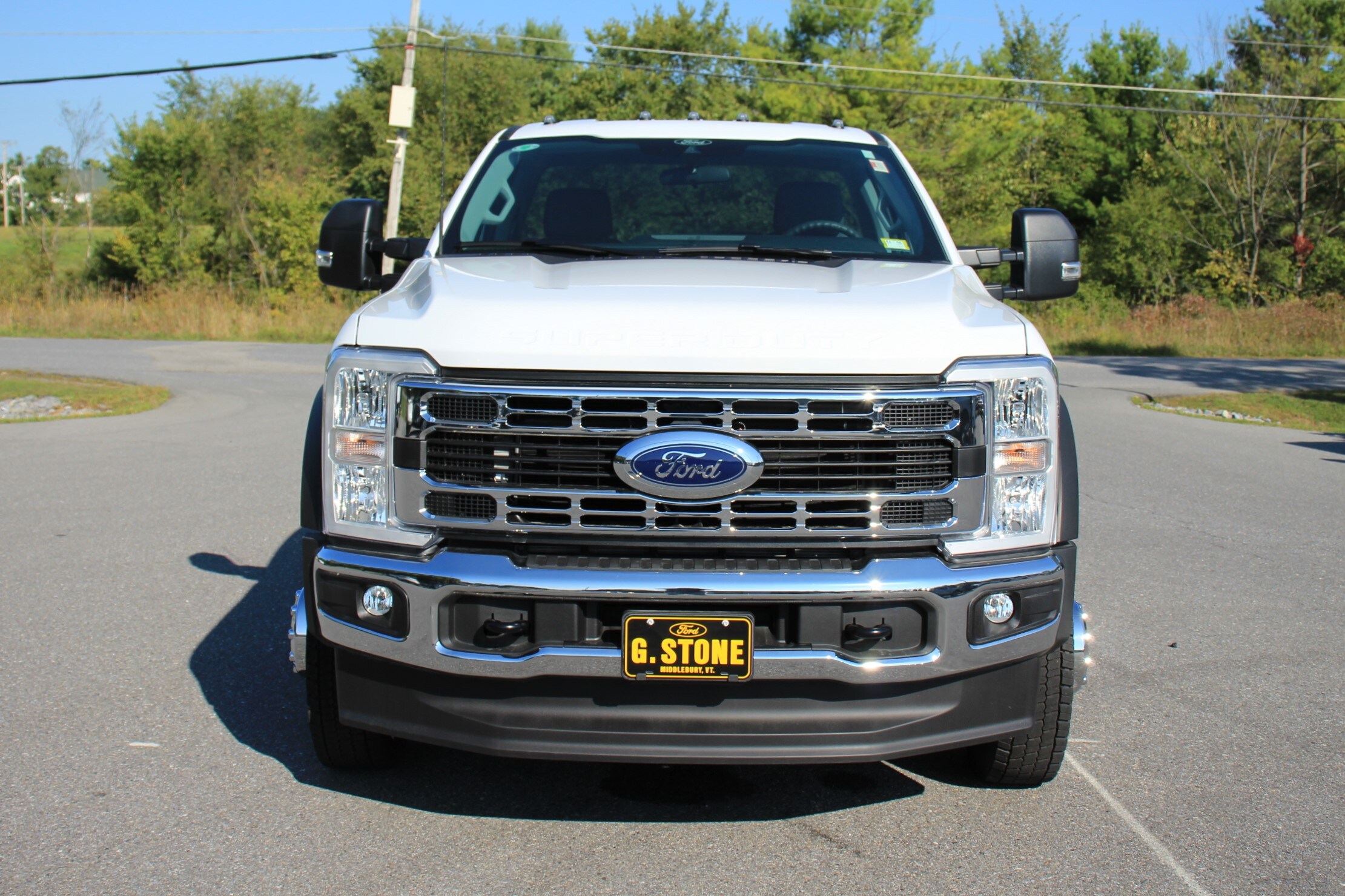 2025 Ford F-550 XLT photo 2