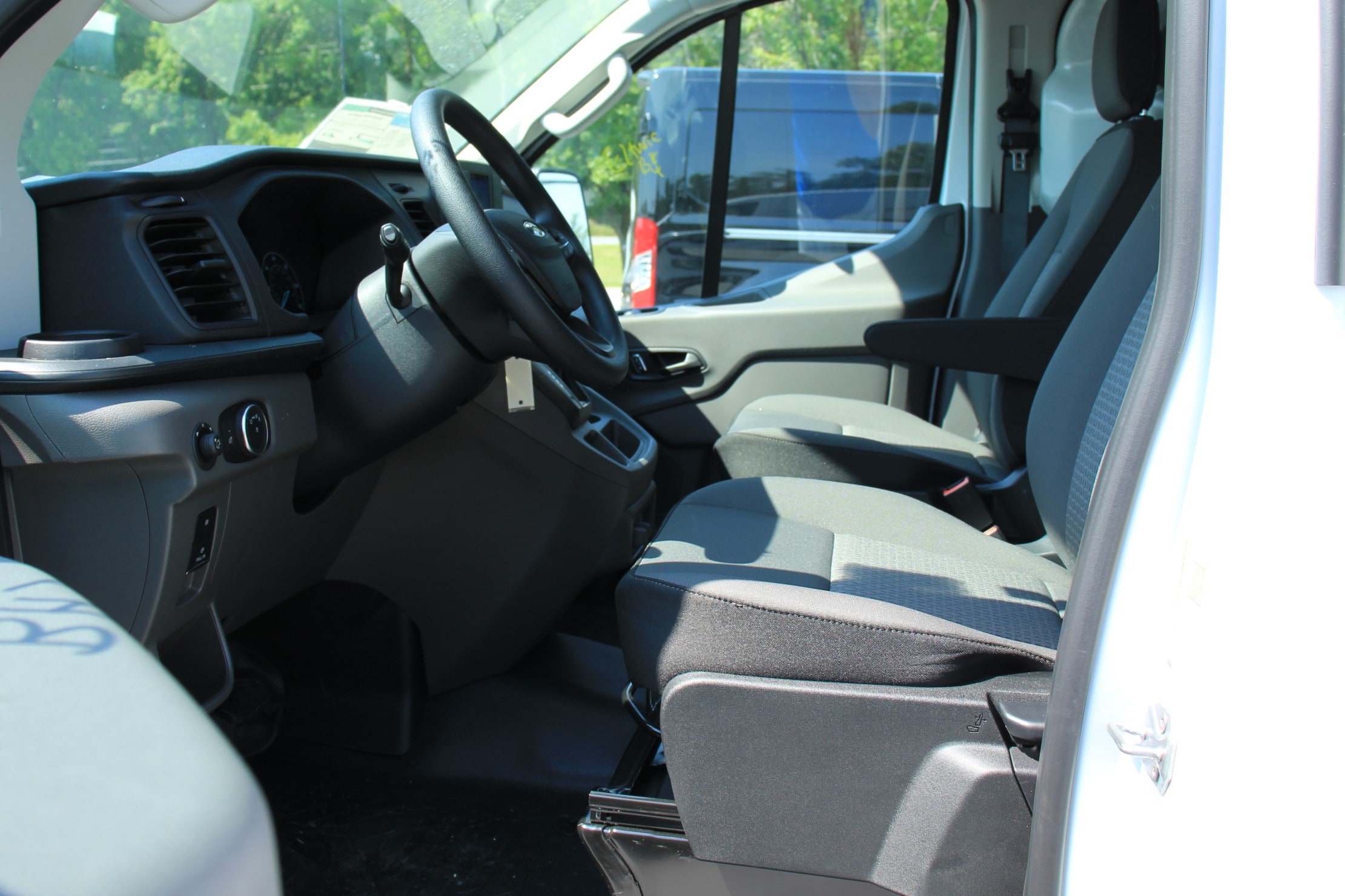 2025 Ford Transit Van Base - Photo 11