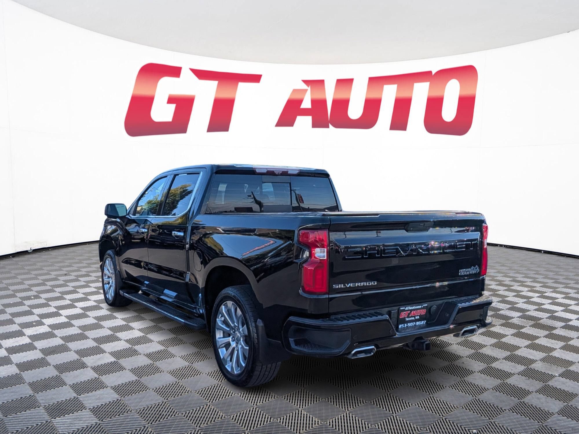 Used 2020 Chevrolet Silverado 1500 High Country 4WD Crew Cab 147 High Country