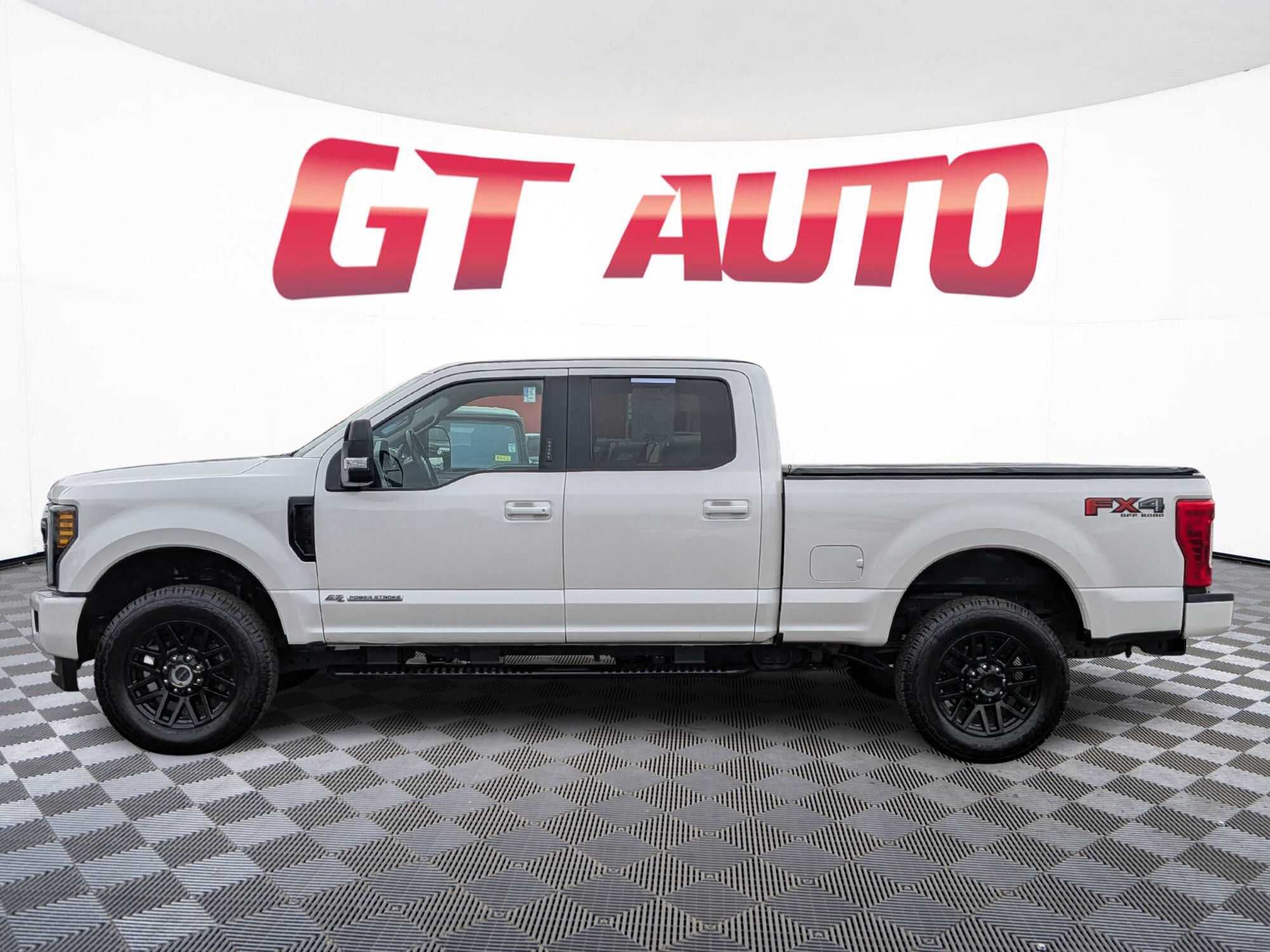 Used 2019 Ford Super Duty F-250 SRW LARIAT