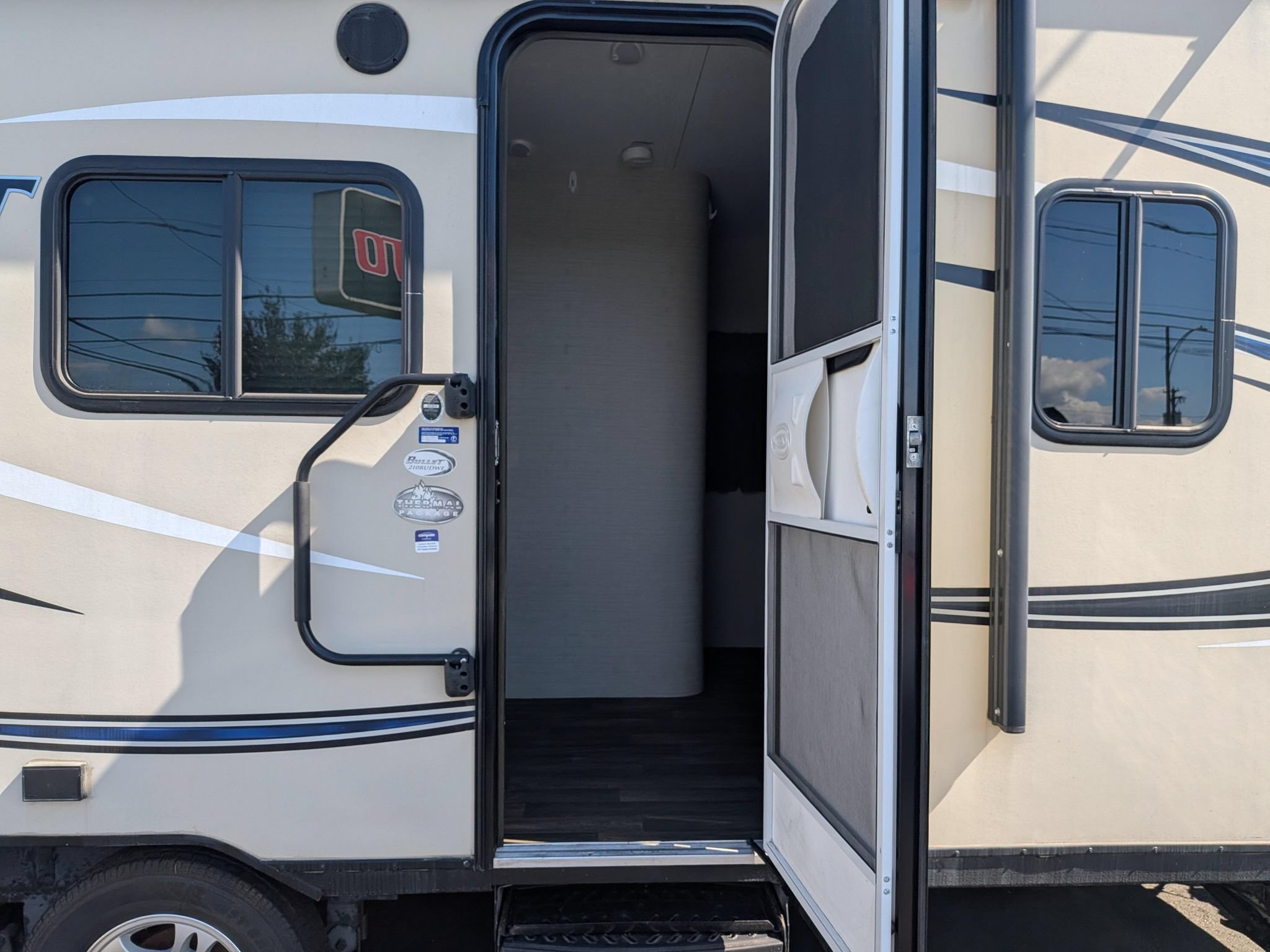Used 2016 Keystone 25.5 Bullet ultra lite
