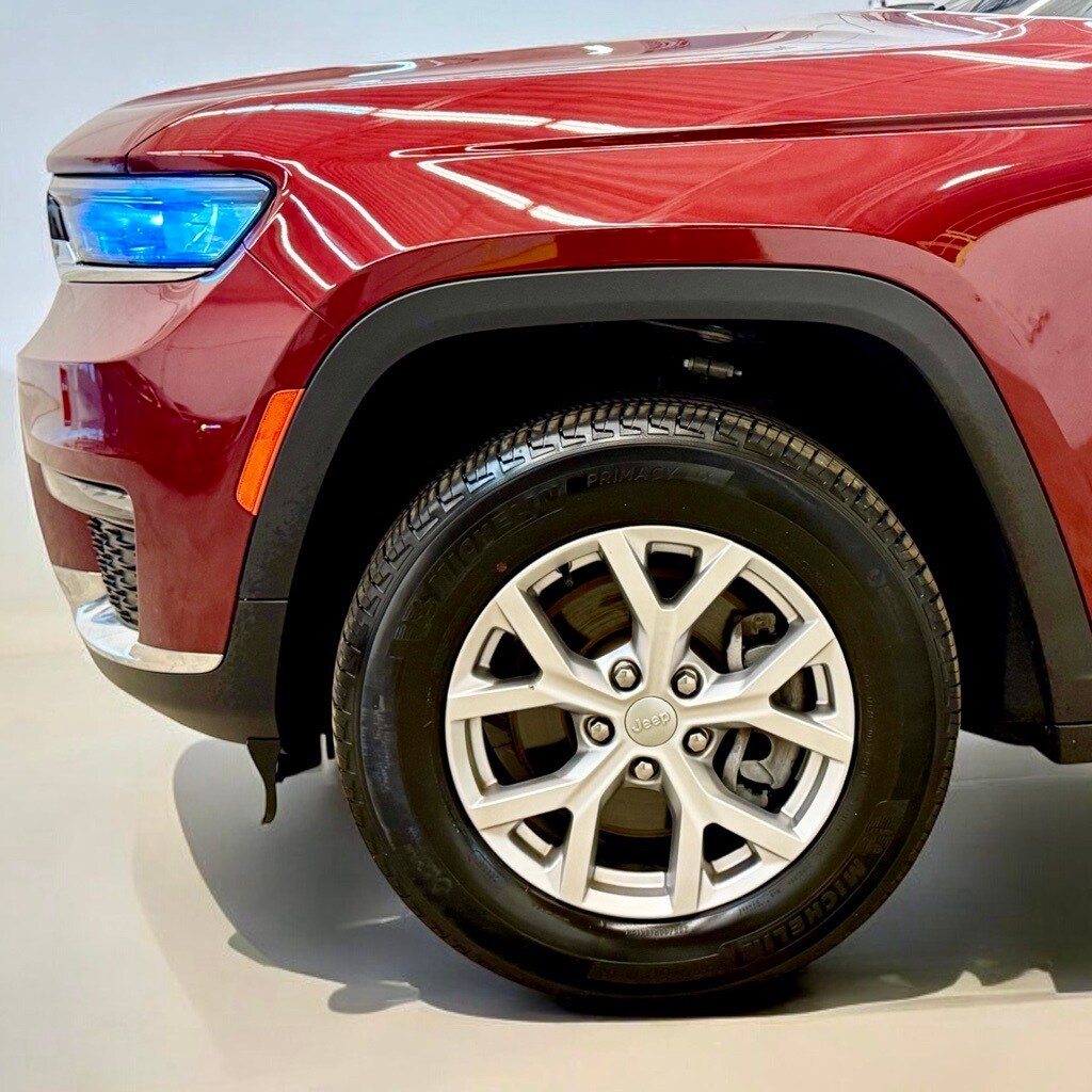 2021 Jeep Grand Cherokee Limited photo 2