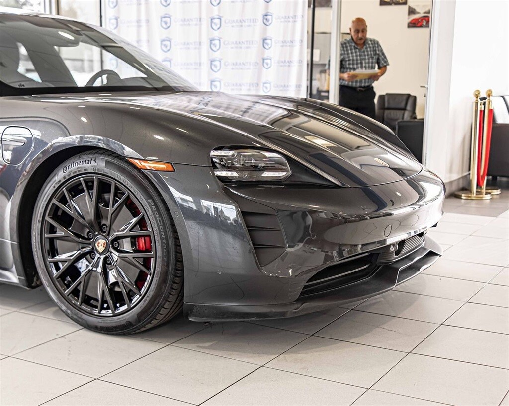 2022 Porsche Taycan GTS photo 3