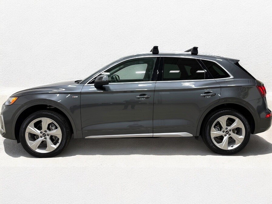 2022 Audi Q5 45 S line Premium photo 3