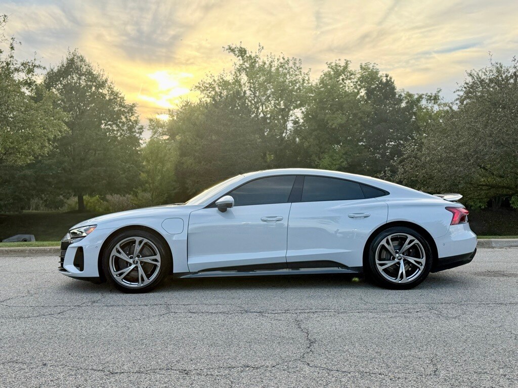 2023 Audi e-tron GT Prestige photo 4