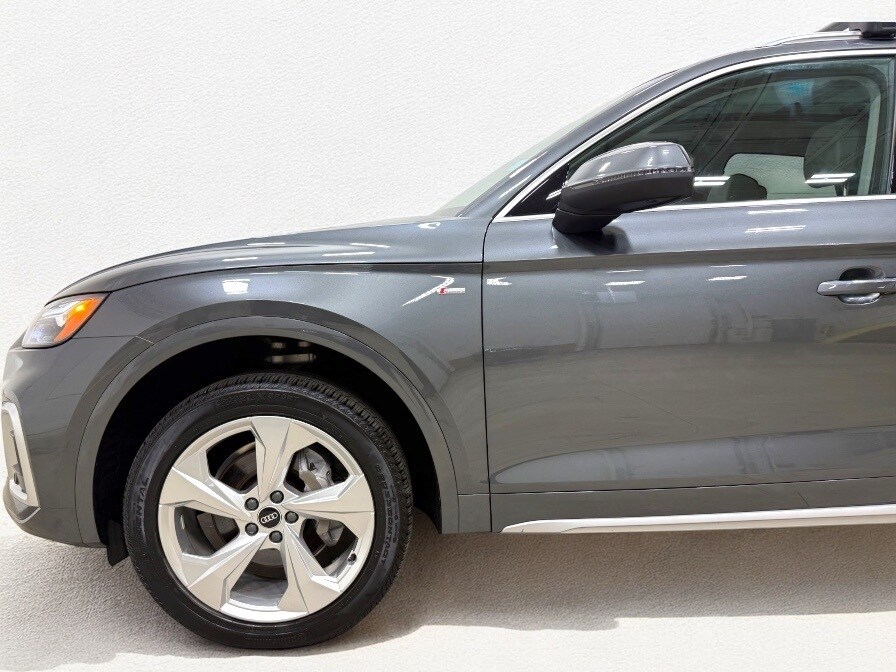 2022 Audi Q5 45 S line Premium photo 2