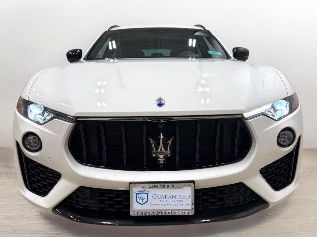 2021 Maserati Levante S photo 3