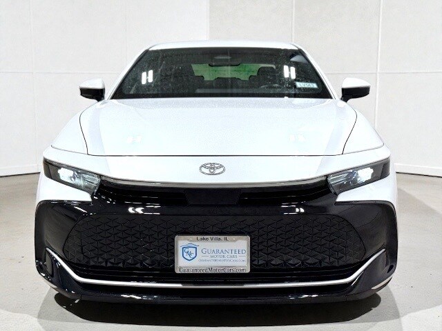 2024 Toyota Crown XLE photo 2