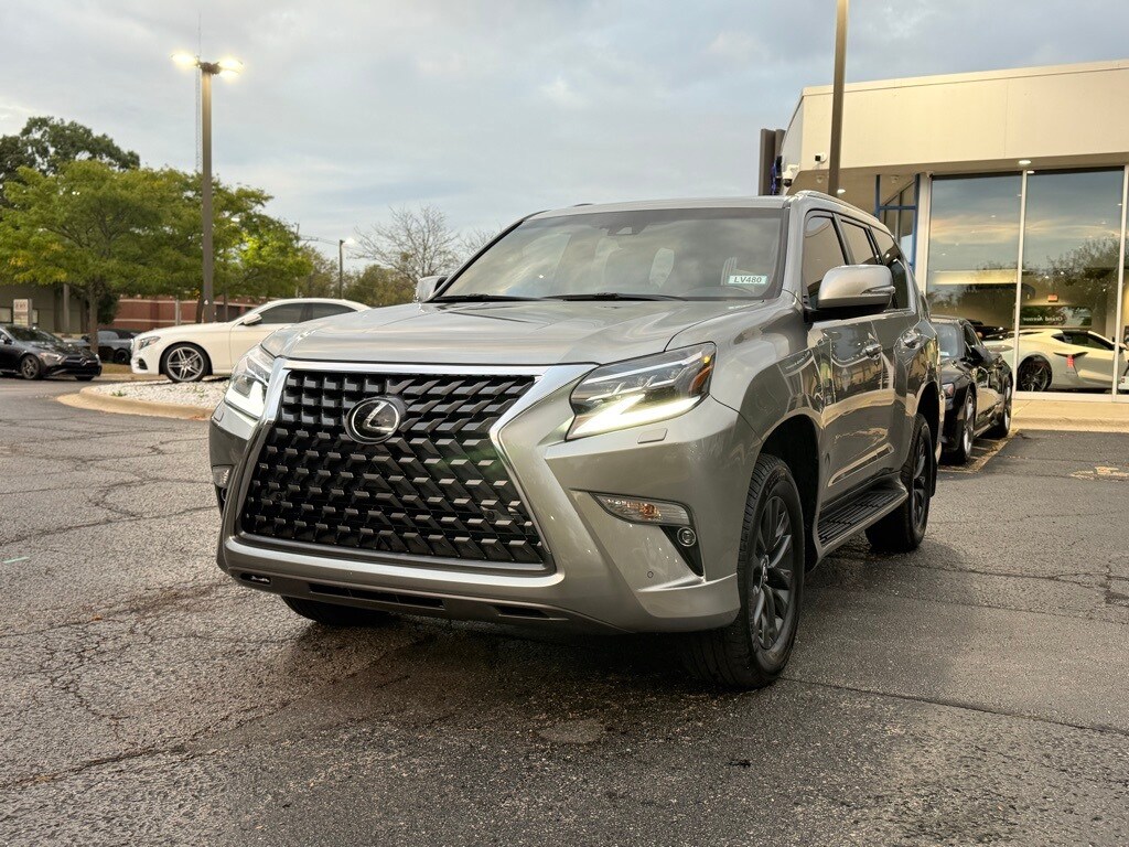 2023 Lexus GX 460 photo 2