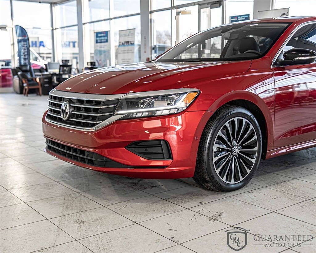 2022 Volkswagen Passat 2.0T Limited photo 2
