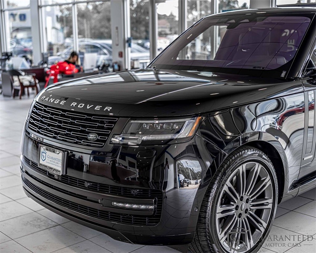 2023 Land Rover Range Rover Autobiography photo 3