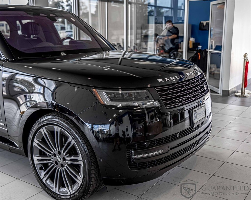 2023 Land Rover Range Rover Autobiography photo 2