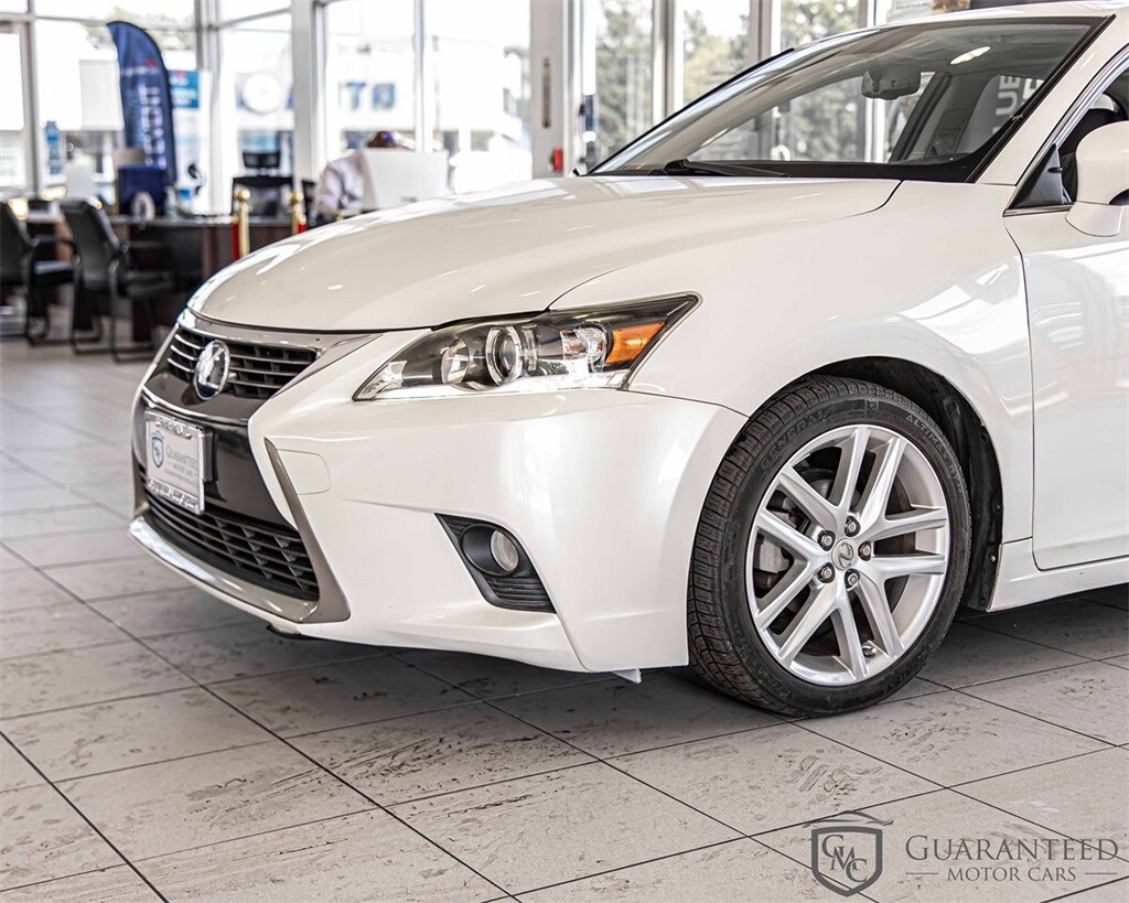 2014 Lexus CT 200h photo 3