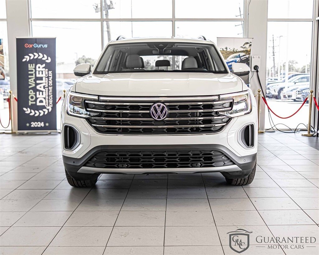 2024 Volkswagen Atlas SE Technology photo 2