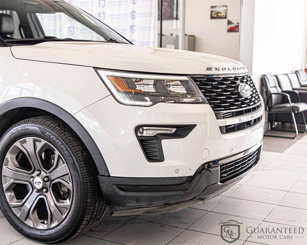 2018 Ford Explorer Sport photo 3