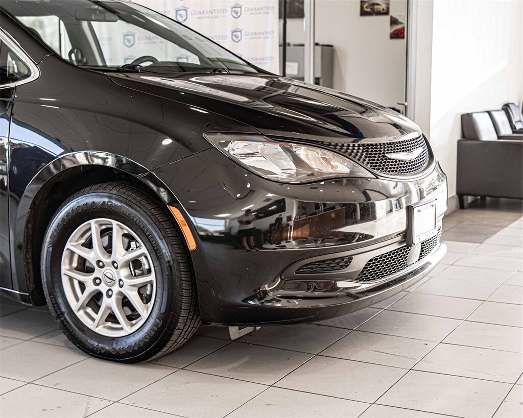 Used 2022 Chrysler Voyager LX Minivan/Van