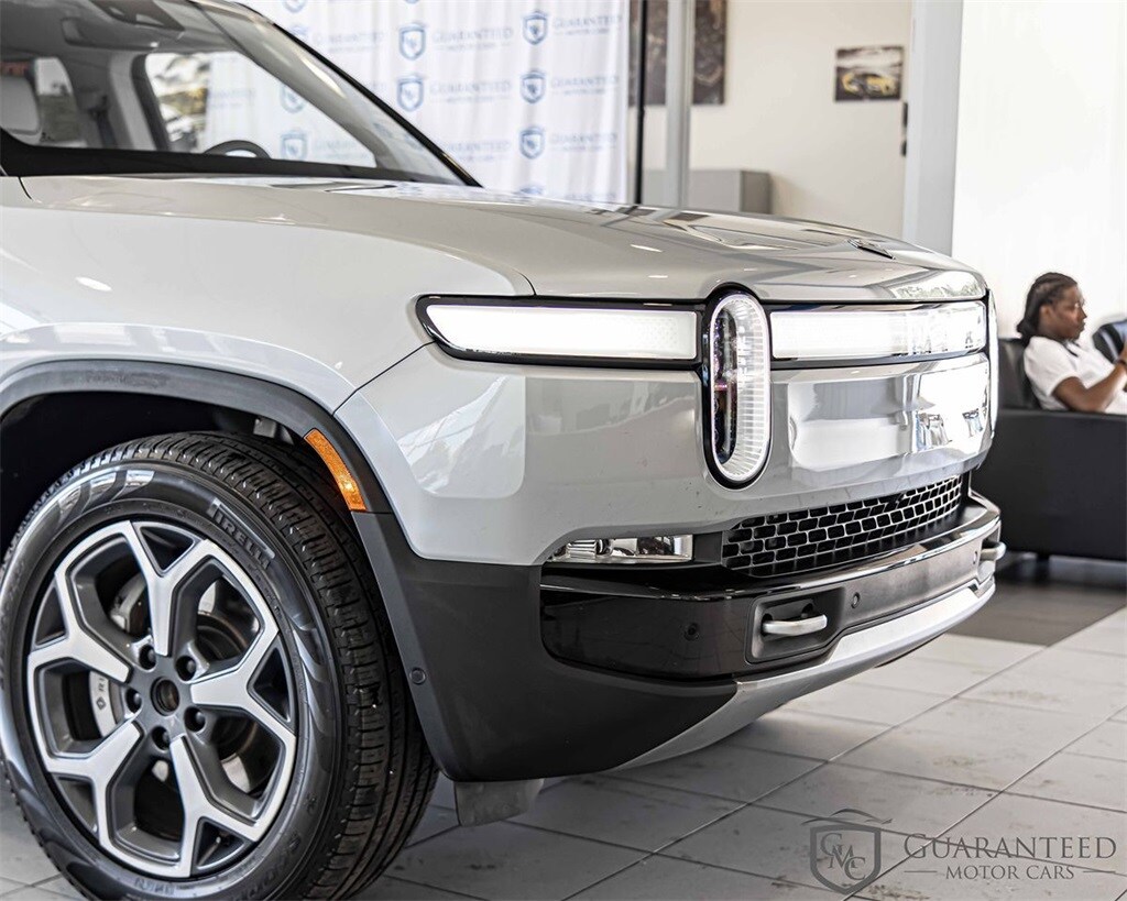 2024 Rivian R1S Adventure photo 3