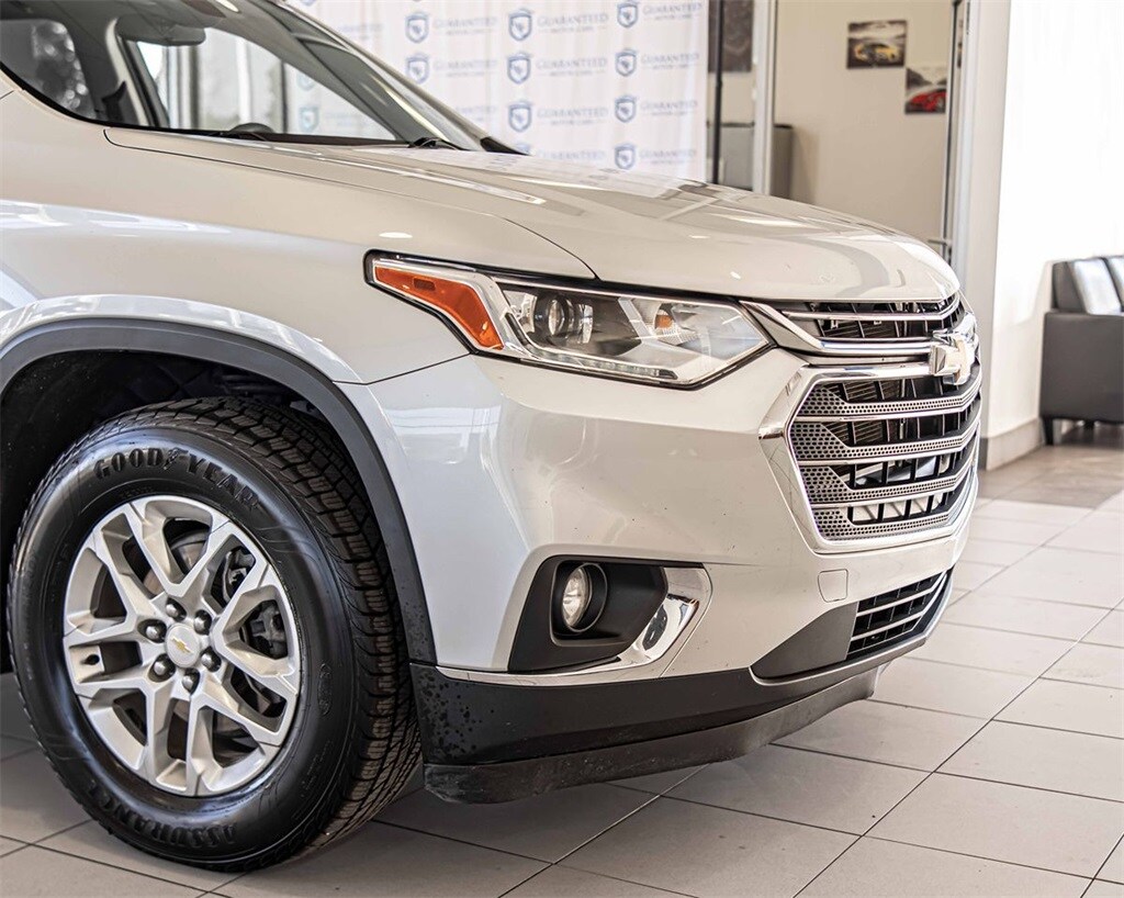 Used 2021 Chevrolet Traverse LT SUV