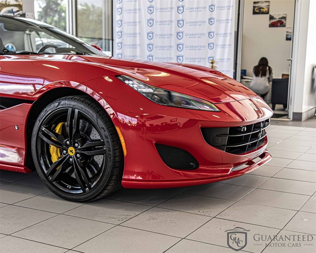 2019 Ferrari Portofino Base photo 3