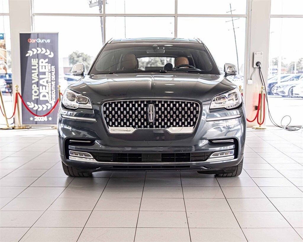 2020 Lincoln Aviator Black Label photo 2