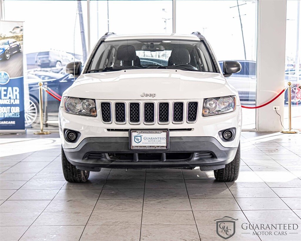 2017 Jeep Compass Sport photo 2