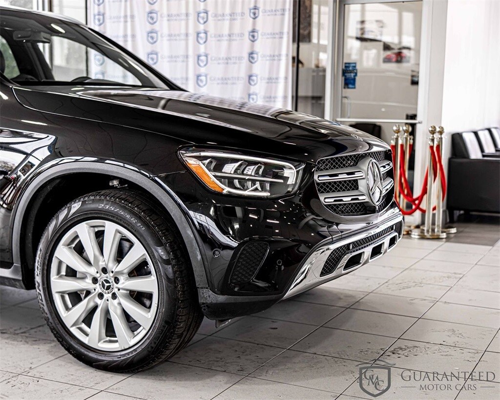 2020 Mercedes Benz GLC 300 photo 3