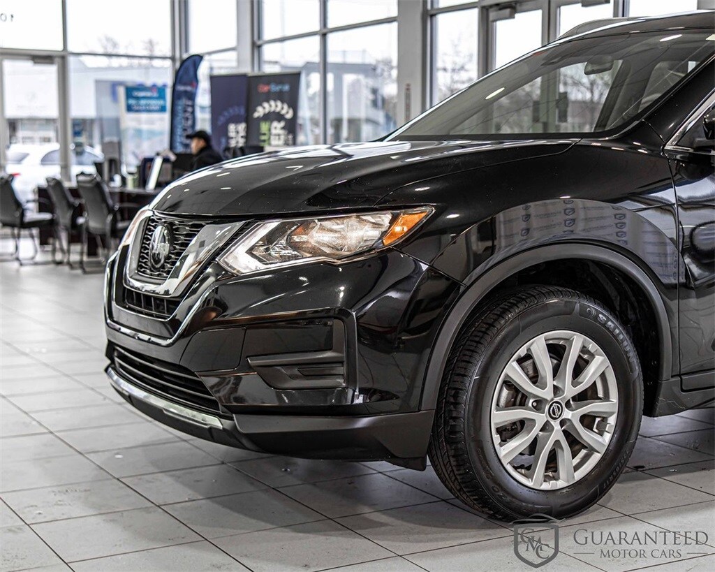 2020 Nissan Rogue SV photo 4