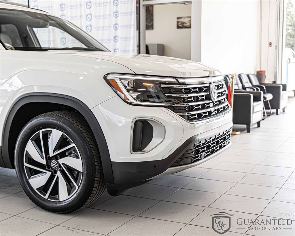 2024 Volkswagen Atlas SE Technology photo 3