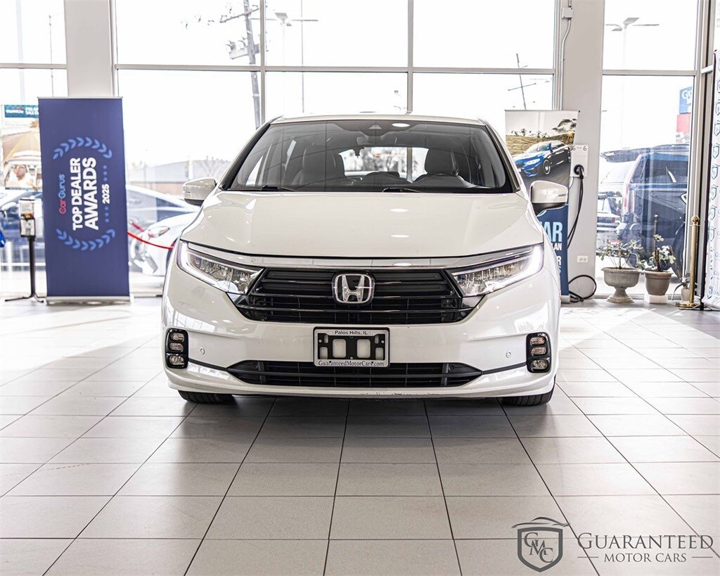 2021 Honda Odyssey Touring photo 2