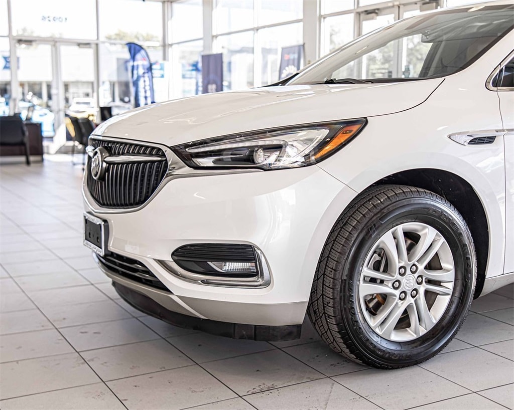 2019 Buick Enclave Essence photo 3