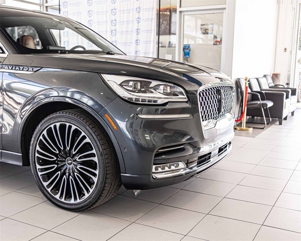 2020 Lincoln Aviator Black Label photo 3