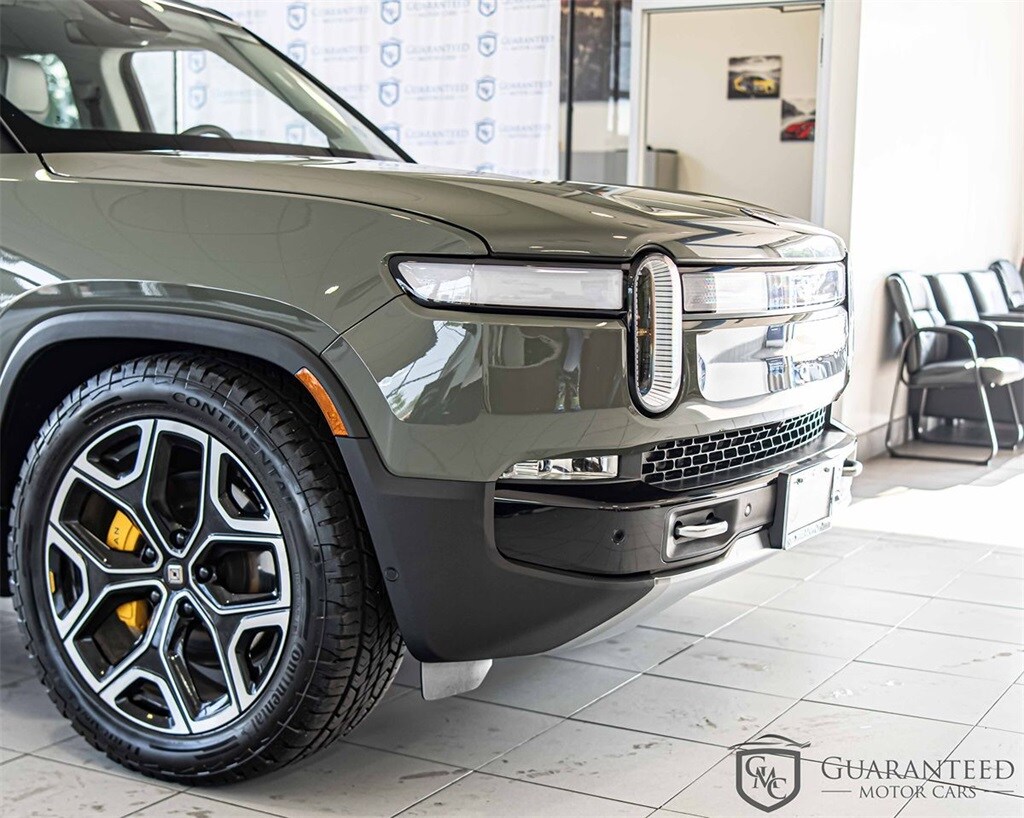 2023 Rivian R1S Launch Edition photo 3